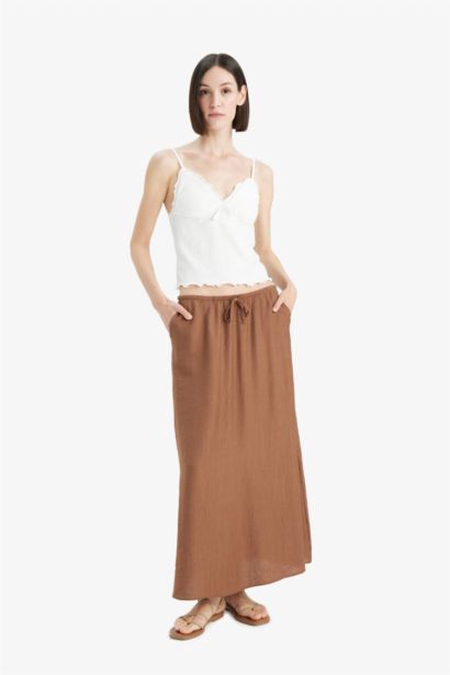 A Cut Crinkle Fabric Normal Waist Midi Skirt