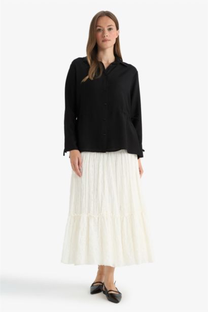 A Cut Lace Knitted Skirt
