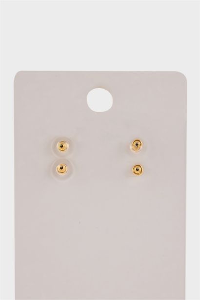 Woman 2 Piece Golden Earrings