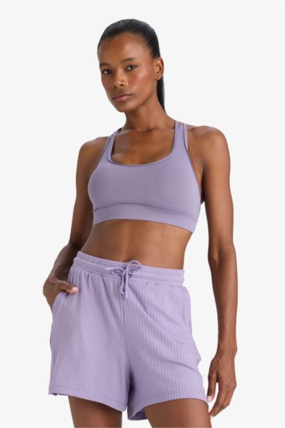 شورت قصير رياضي قصة عادية من DeFactoFit