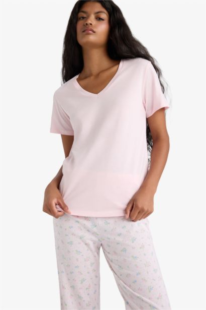 طقم بيجامة قصة عادية وكم قصير