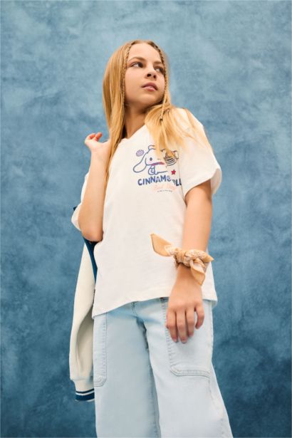 Girl Hello Kitty Oversize Fit V-Neck Back Printed T-Shirt