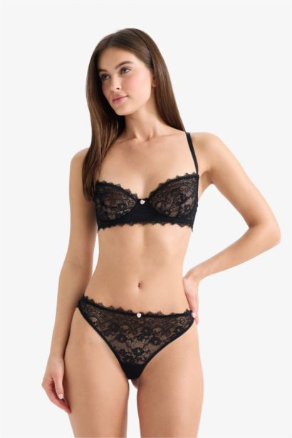 Bağcıklı Dantelli Brazilian Külot