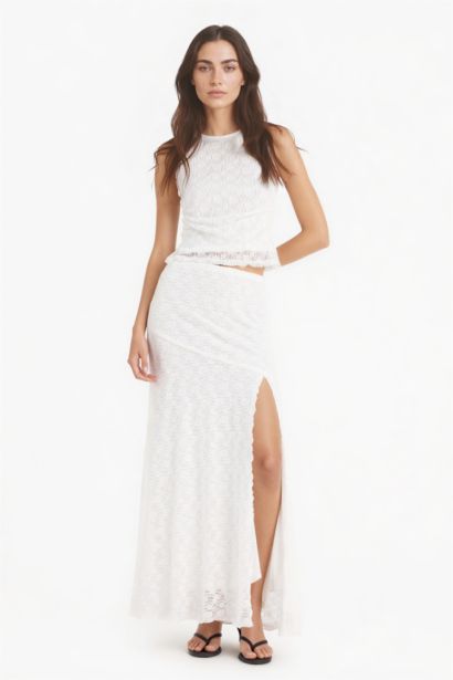 A Cut Lace Normal Waist Midi Knitted Skirt