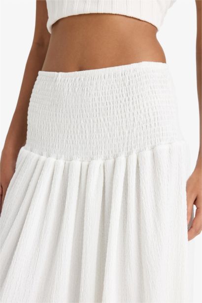 A Kesim Normal Bel Gipeli Bürümcük Beyaz Maxi Etek