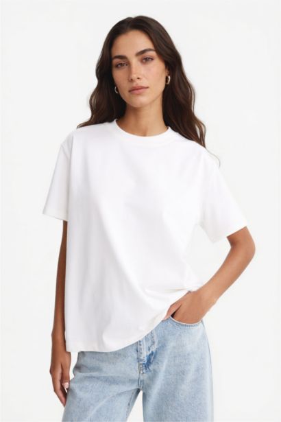 Regular Fit Crew Neck Basic Premium T-Shirt