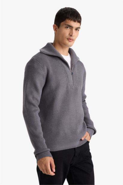 Трикотажный свитер на молнии