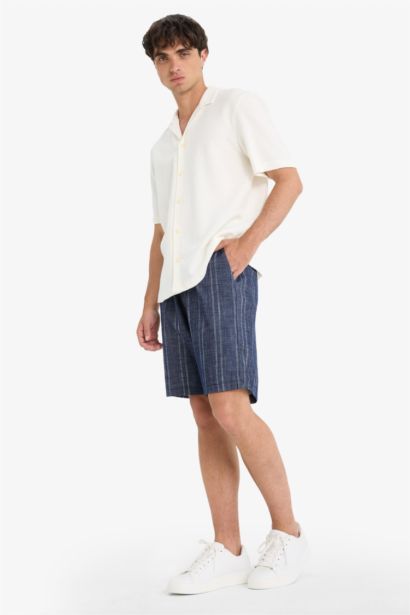 شورت برمودا قصة مريحة بثلاثة جيوب وخصر برباط