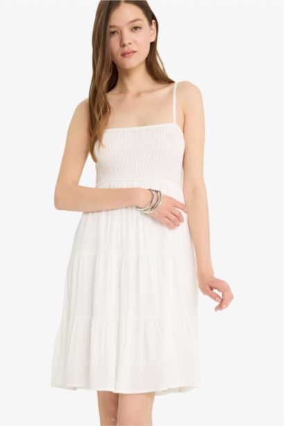 فستان قصير كرنكيل بحمالات