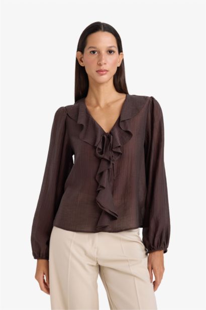 بلوزة كم طويل من قماش مجعد قصة عادية بياقة V