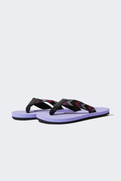 Kadın Düz Taban Parmak Arası Terlik