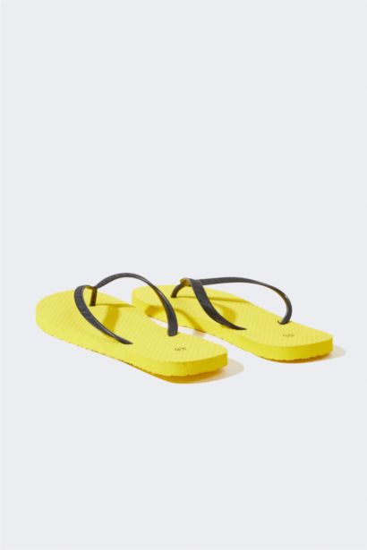 Kadın Düz Taban Parmak Arası Terlik