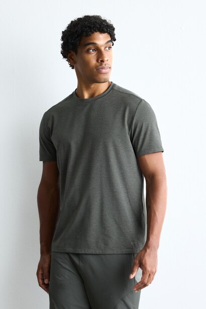 Standard Fit Crew Neck Short Sleeve T-Shirt