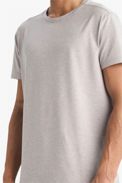 Standard Fit Crew Neck Short Sleeve Sports T-Shirt