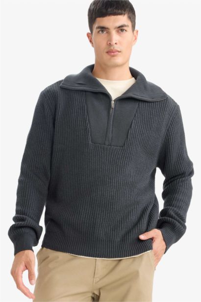 Standard Fit Zipper Knitwear Pullover