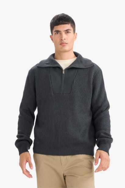 Standard Fit Zipper Knitwear Pullover