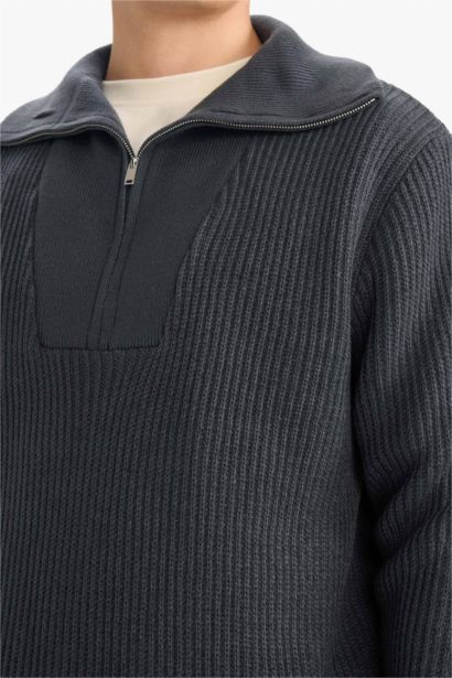 Standard Fit Zipper Knitwear Pullover