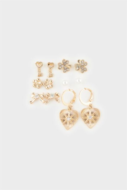 Woman 6 piece Golden Earrings