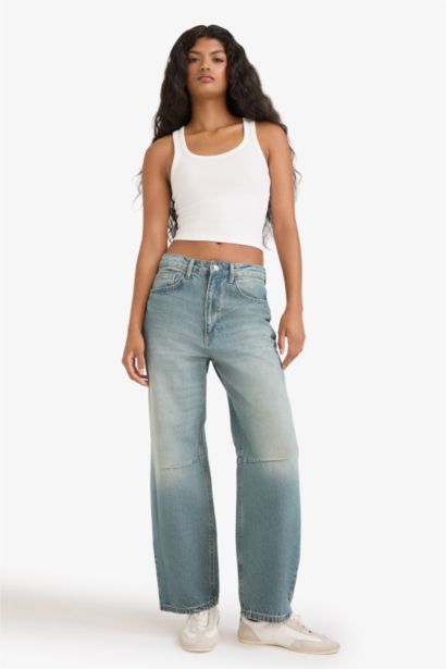 بنطلون جينز باريل فيت بخصر عالي