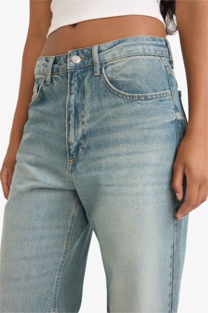 بنطلون جينز باريل فيت بخصر عالي