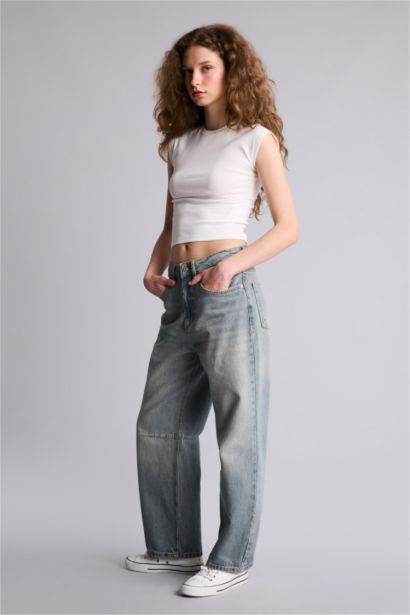 Barrel Fit High Waist Ankle Length Jeans