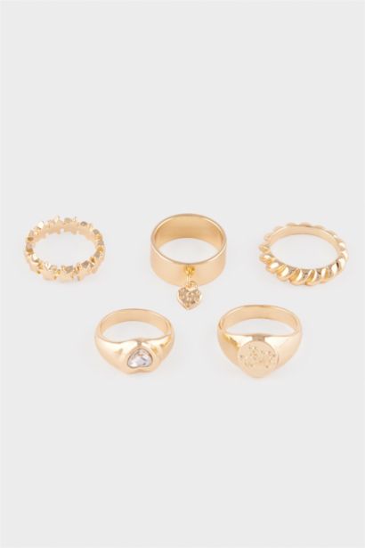 Woman 5 Piece Gold Rings
