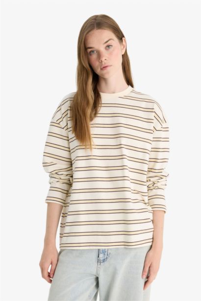 سويت شيرت مخطط قصة فضفاضة برقبة مستديرة