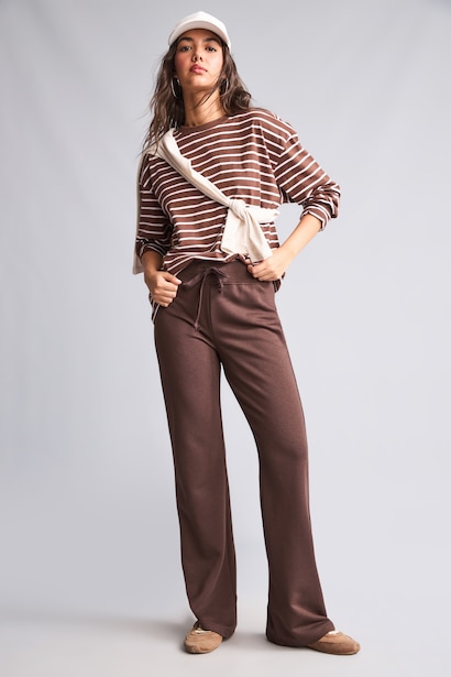 Loose Fit Crew Neck Sweatshirt