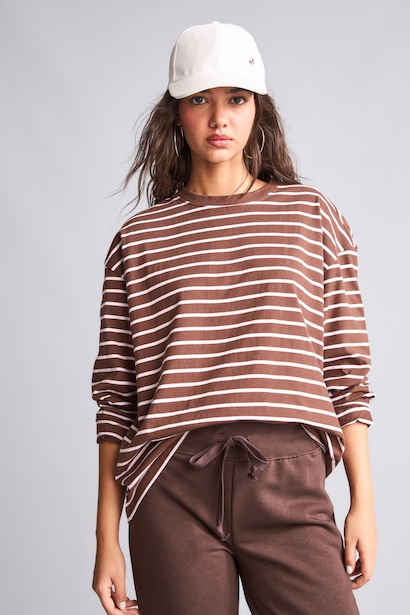 Loose Fit Crew Neck Sweatshirt