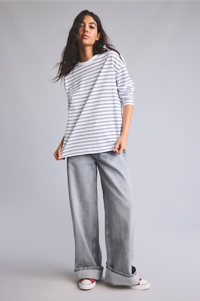 Loose Fit Crew Neck Sweatshirt