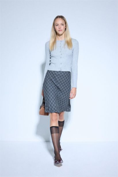 Jupe mi-longue évasée taille haute en viscose à carreaux