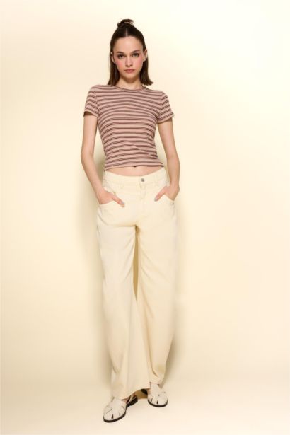 T-shirt slim côtelé rayé à col rond