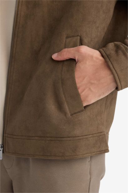 جاكيت قصة عادية مبطن برقبة بولو