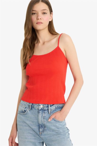 تانك توب احمر مضلع سليم فيت بياقة U