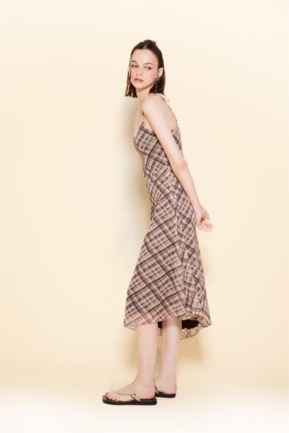 فستان نص كم ميدي كاروهات ميش برقبة V