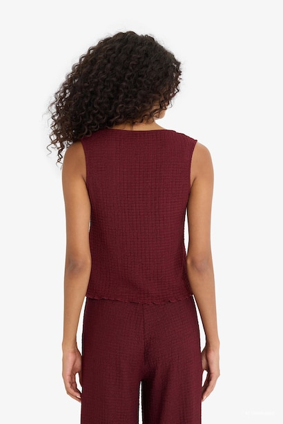 Slim Fit Dar Kesim V Yaka Önden Bağlamalı Kırışık Dokulu Kolsuz Bluz