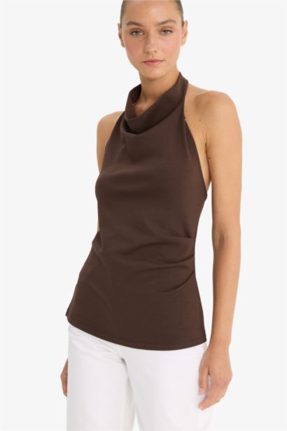 Slim Fit Halter Collar Tank Top