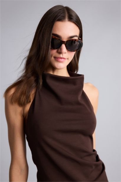 Slim Fit Halter Collar Tank Top