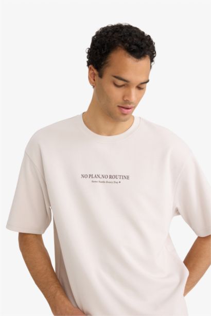 Boxy Fit Crew Neck Short Sleeve Printed T-Shirt