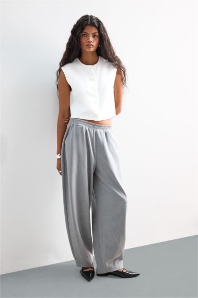 Crop Crew Neck Crepe Vest