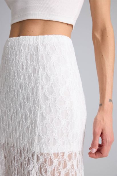 A Cut Lace Lined Normal Waist Maxi Knitted Skirt