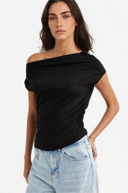 Slim Fit One Shoulder T-Shirt