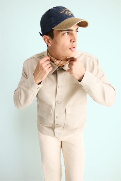 جاكيت جينز قصة مريحة بأزرار