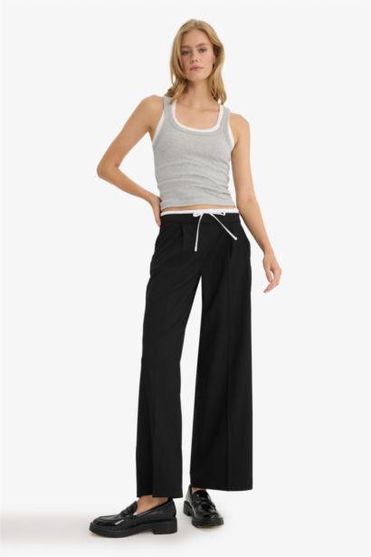 Wide Leg Regular Waist Pocket Detail Trousers