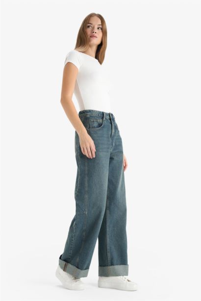 بنطلون جينز باريل فيت برجل عادية وخصر عالي