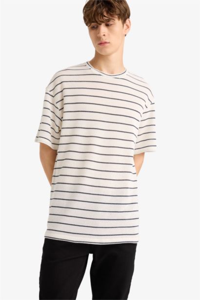 Boxy Fit Crew Neck Striped Short Sleeve T-Shirt