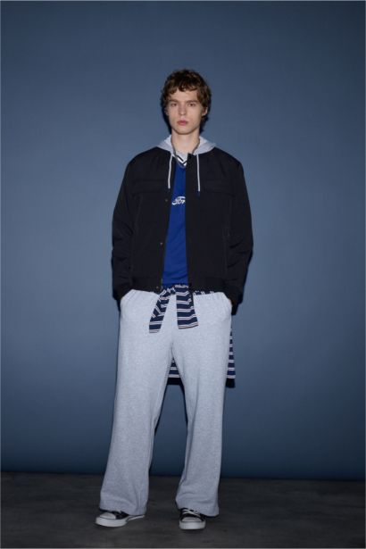 جاكيت مقاوم للماء قصة عادية وياخة كوليج