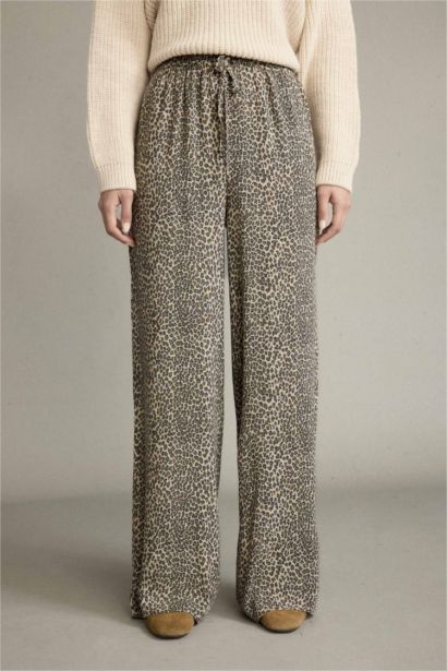 Elastic Waist Leopard Patterned Wide Leg Trousers