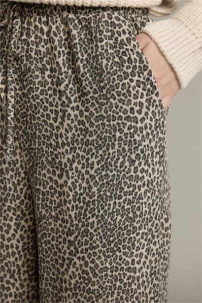 Elastic Waist Leopard Patterned Wide Leg Trousers