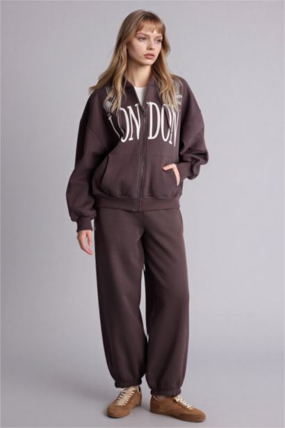 Jogger Fit Tie Waist Sweatpants